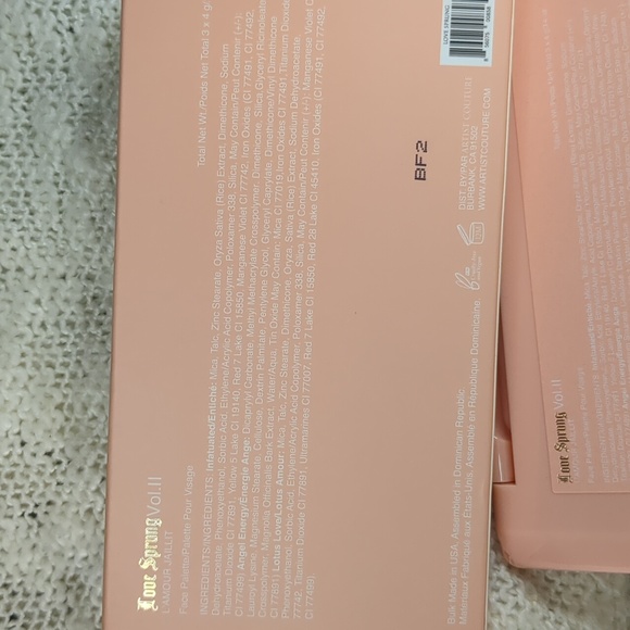 Artist Couture Love Sprung Face Palette in Volume II, 3pods x 4g/14 - Picture 8 of 8